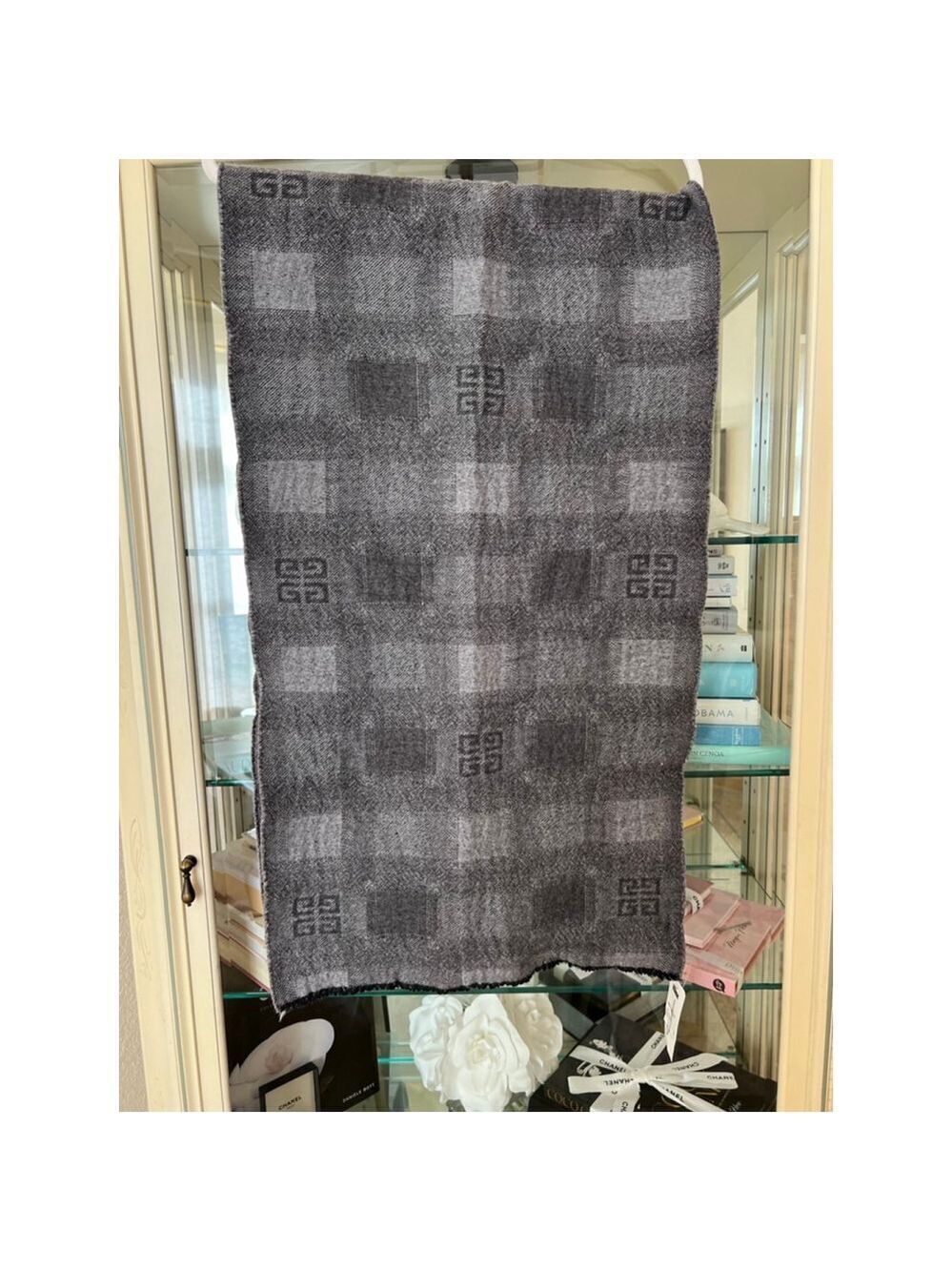 NWT Givenchy One Size Grey Plaid Wool Scarf